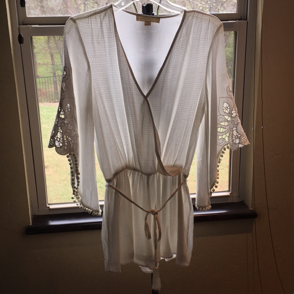 COPY - Off-white romper with cute sleeve details